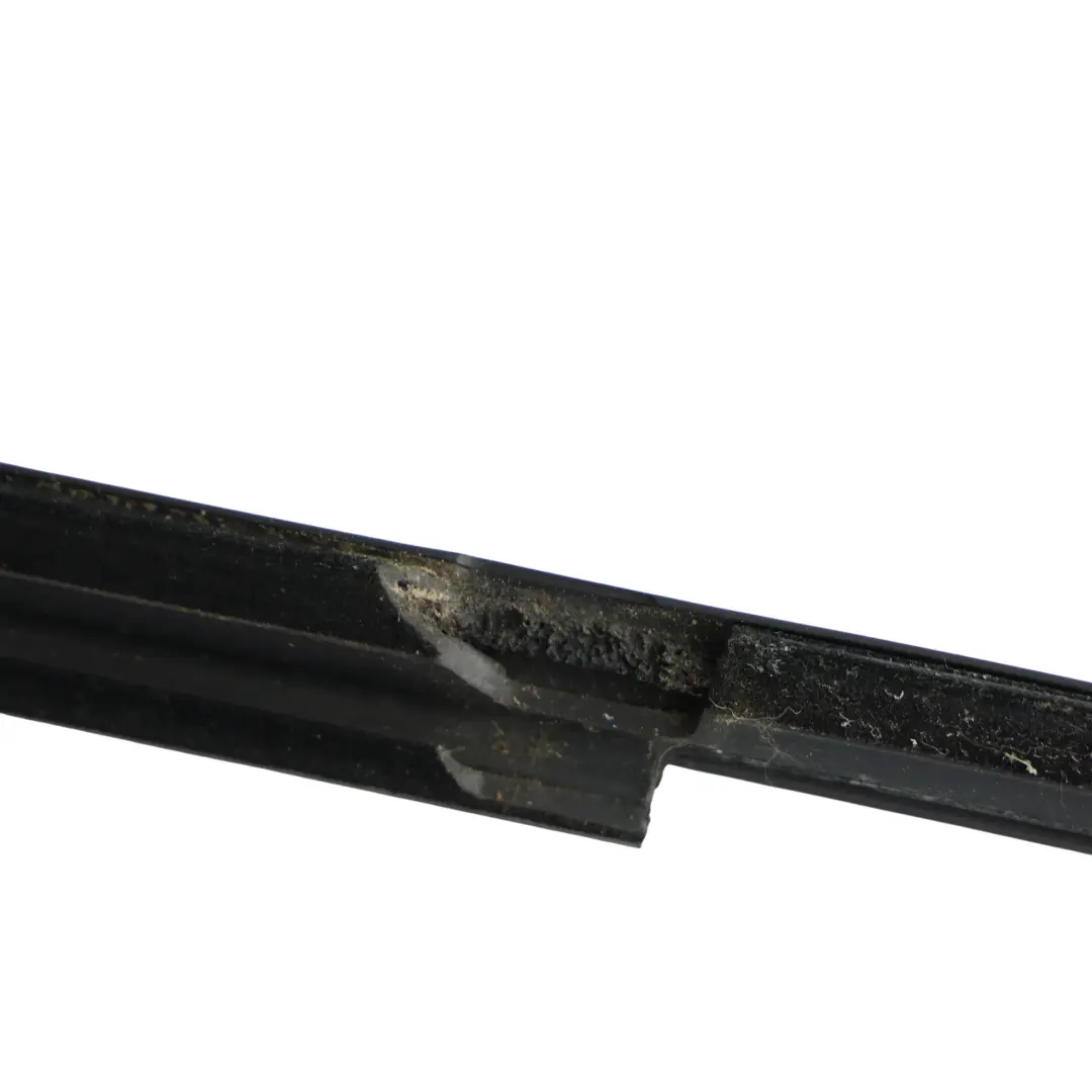 Mk8 Guarnizione Finestrino Porta Posteriore Sinistra per Volkswagen Golf con numero di parte 5H4837475A Volkswagen Golf Mk8 Guarnizione Finestrino Porta Posteriore Sinistra - SKU 5H4837475A - Numero di parte 5H4837475A