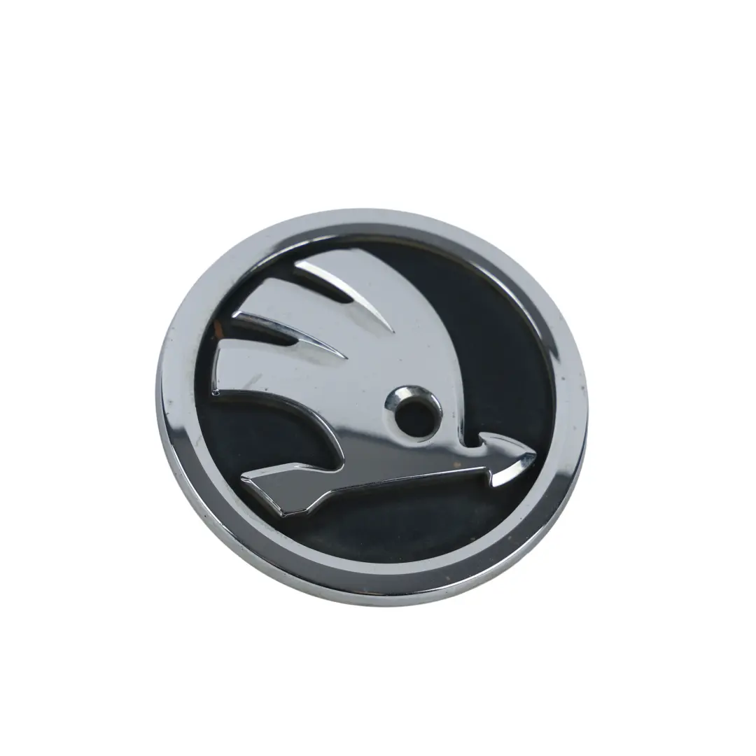 MK2 Vorne Hinten Emblem Logo Plakette für Skoda Fabia mit Teilenummer 5J0853621A Skoda Fabia MK2 Vorne Hinten Emblem Logo Plakette - SKU 5J0853621A - Teilenummer 5J0853621A
