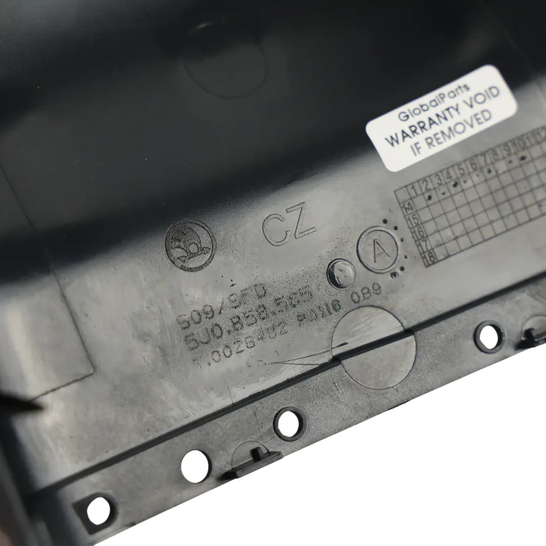 Skoda Fabia MK2 Tapa Columna Dirección Superior - SKU 5J0858565A - Número de pieza 5J0858565A