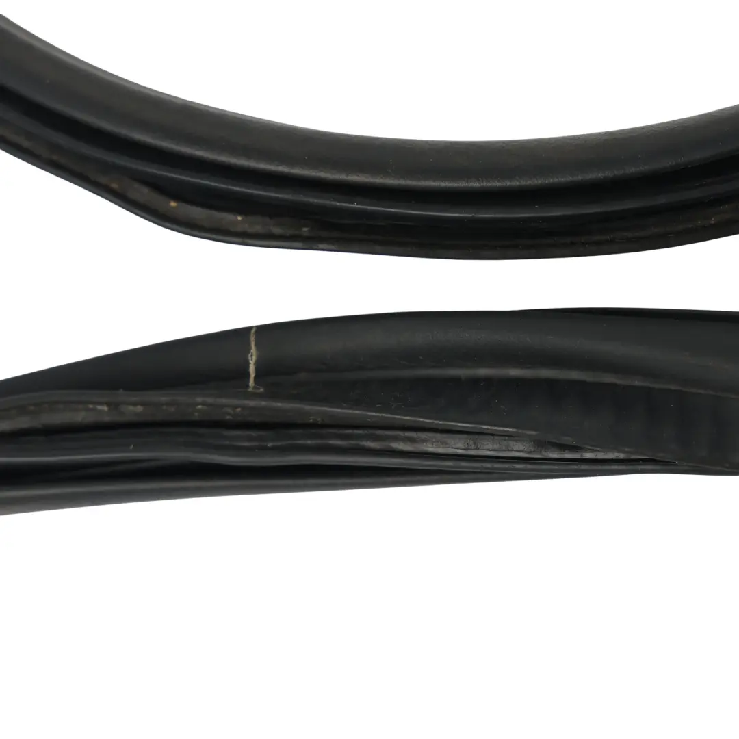 MK2 5D Heckklappen Gummi Dichtung Kofferraum für Skoda Fabia mit Teilenummer 5J6827705C Skoda Fabia MK2 5D Heckklappen Gummi Dichtung Kofferraum - SKU 5J6827705C - Teilenummer 5J6827705C