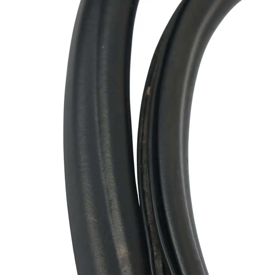 MK2 5D Guarnizione Gomma Portellone Posteriore per Skoda Fabia con numero di parte 5J6827705C Skoda Fabia MK2 5D Guarnizione Gomma Portellone Posteriore - SKU 5J6827705C - Numero di parte 5J6827705C