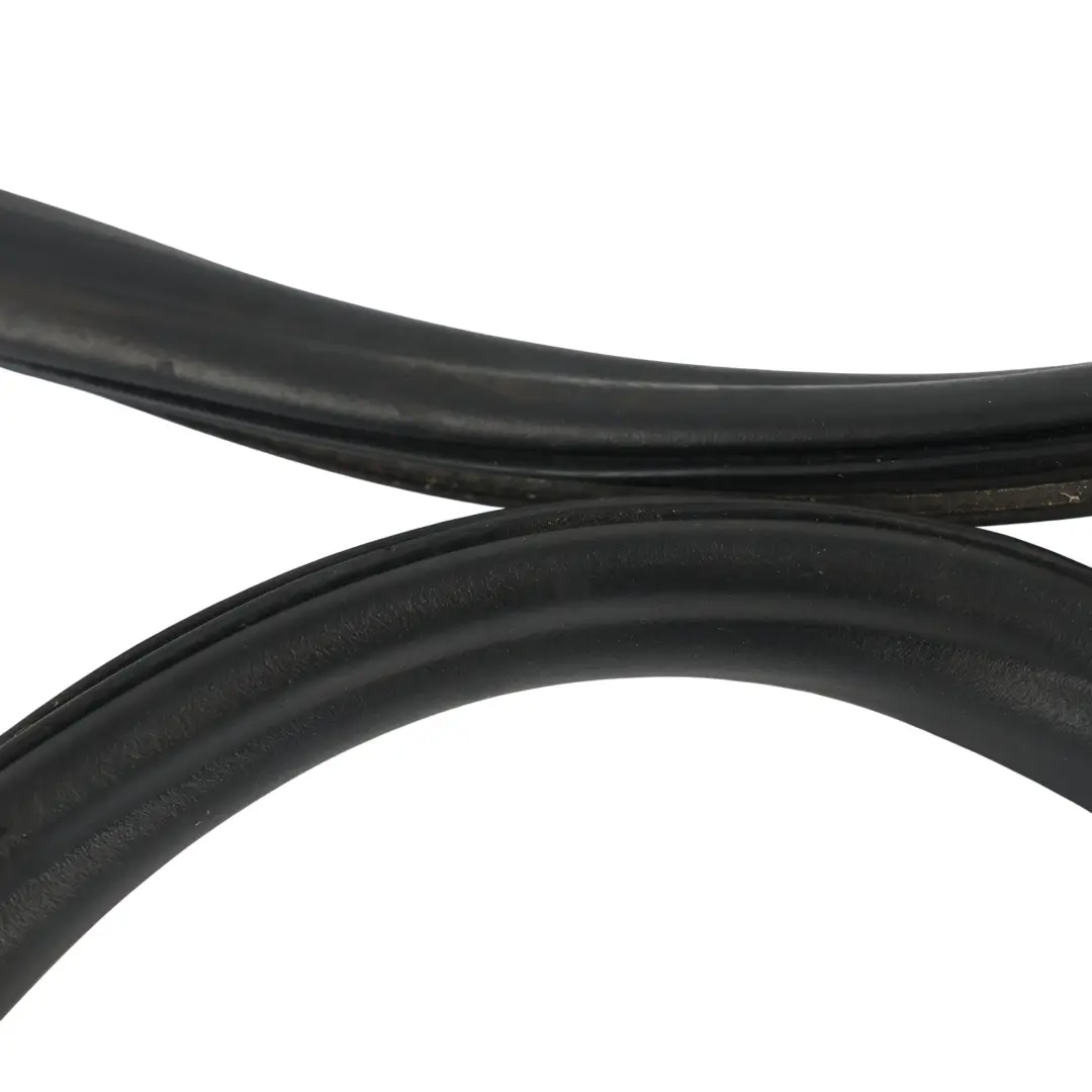 Mk2 5D Rear Tailgate Boot Lid Rubber Seal Gasket Surround to Skoda Fabia with Part number 5J6827705C Skoda Fabia Mk2 5D Rear Tailgate Boot Lid Rubber Seal Gasket Surround - SKU 5J6827705C - Part number 5J6827705C