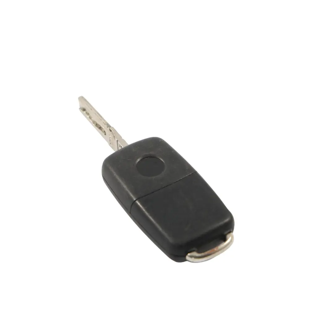 2k 3 Button Remote Flip Key Main Car Key Fob to VW Volkswagen Caddy with Part number 5K0837202DH VW Volkswagen Caddy 2k 3 Button Remote Flip Key Main Car Key Fob - SKU 5K0837202DH - Part number 5K0837202DH