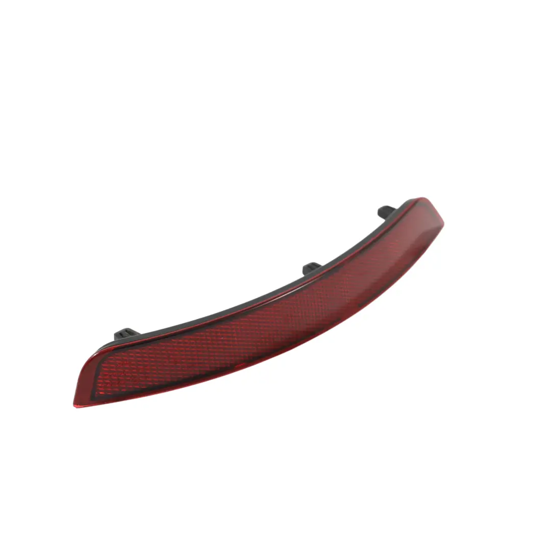 5K Réflecteur Feu Arrière Droit pour Volkswagen Golf GTD à propos du numéro de pièce 5K0945106H Volkswagen Golf GTD 5K Réflecteur Feu Arrière Droit - SKU 5K0945106H - Numéro de pièce 5K0945106H