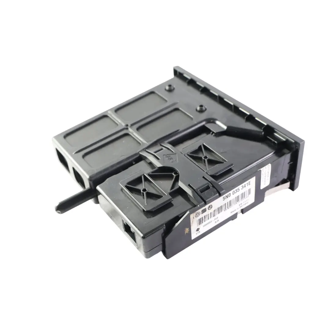 Moduł Interface Multimedialny do Volkswagen Passat B7 Touran 1T o numerze 5N0035341E Volkswagen Passat B7 Touran 1T Moduł Interface Multimedialny - SKU 5N0035341E - Numer Części 5N0035341E