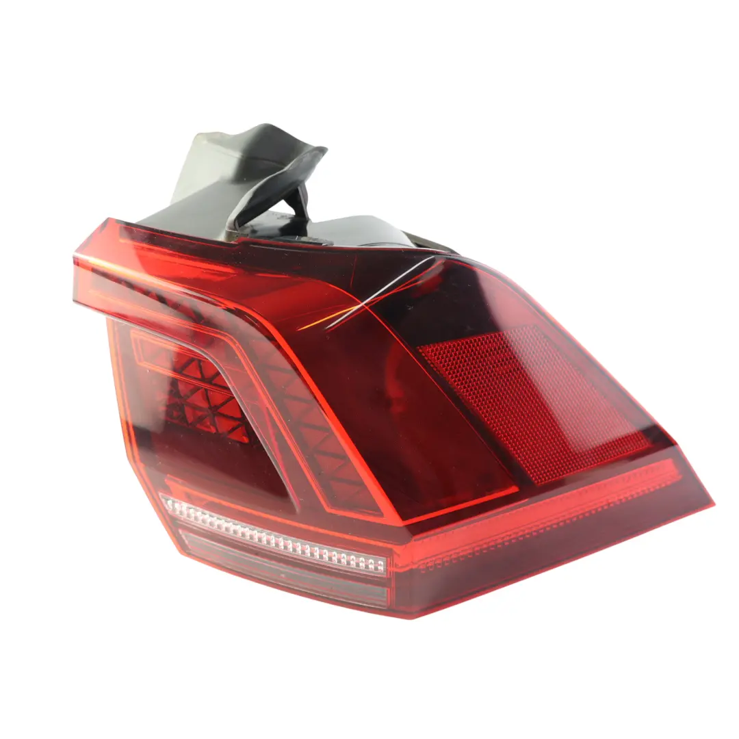 Mk2 Lampa Tylna Zewnętrzna Prawa do Volkswagen Tiguan o numerze 5NA945208G Volkswagen Tiguan Mk2 Lampa Tylna Zewnętrzna Prawa - SKU 5NA945208G - Numer Części 5NA945208G
