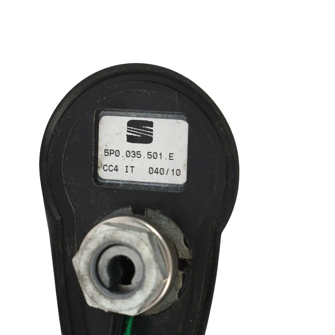 1P Antenne Toit Base Radio Navigation Téléphone pour Seat Leon Cupra à propos du numéro de pièce 5P0035501E Seat Leon Cupra 1P Antenne Toit Base Radio Navigation Téléphone - SKU 5P0035501E - Numéro de pièce 5P0035501E