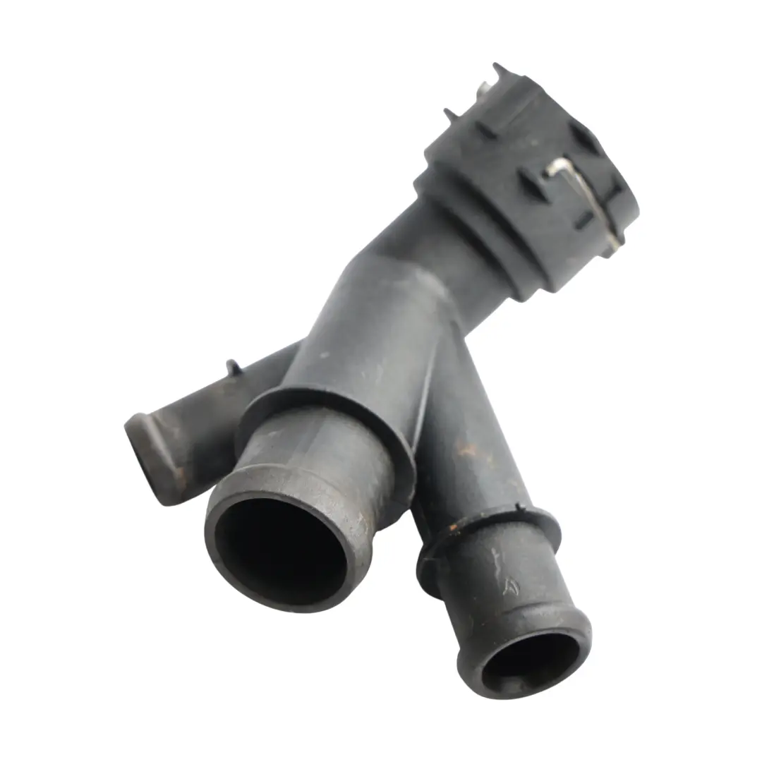 Wasser Kühler Rohr 2.0 TSI für Volkswagen Golf Mk7 R Motor mit Teilenummer 5Q0122291CT Volkswagen Golf Mk7 R Motor Wasser Kühler Rohr 2.0 TSI - SKU 5Q0122291CT - Teilenummer 5Q0122291CT