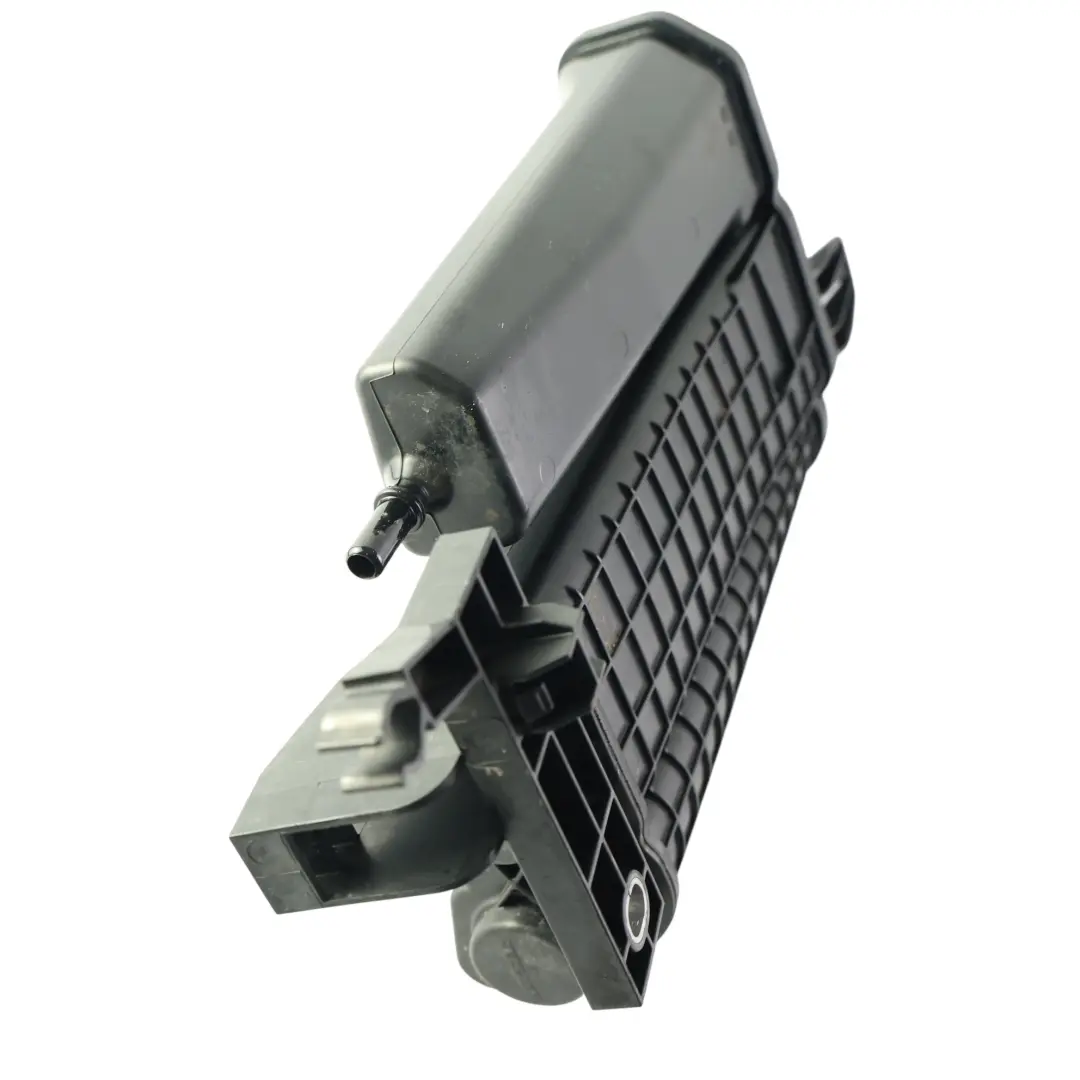 Filtro Carbone 2.5 Benzina per Audi Q3 F3 VW Touran 5T con numero di parte 5QA201801A Audi Q3 F3 VW Touran 5T Filtro Carbone 2.5 Benzina - SKU 5QA201801A - Numero di parte 5QA201801A