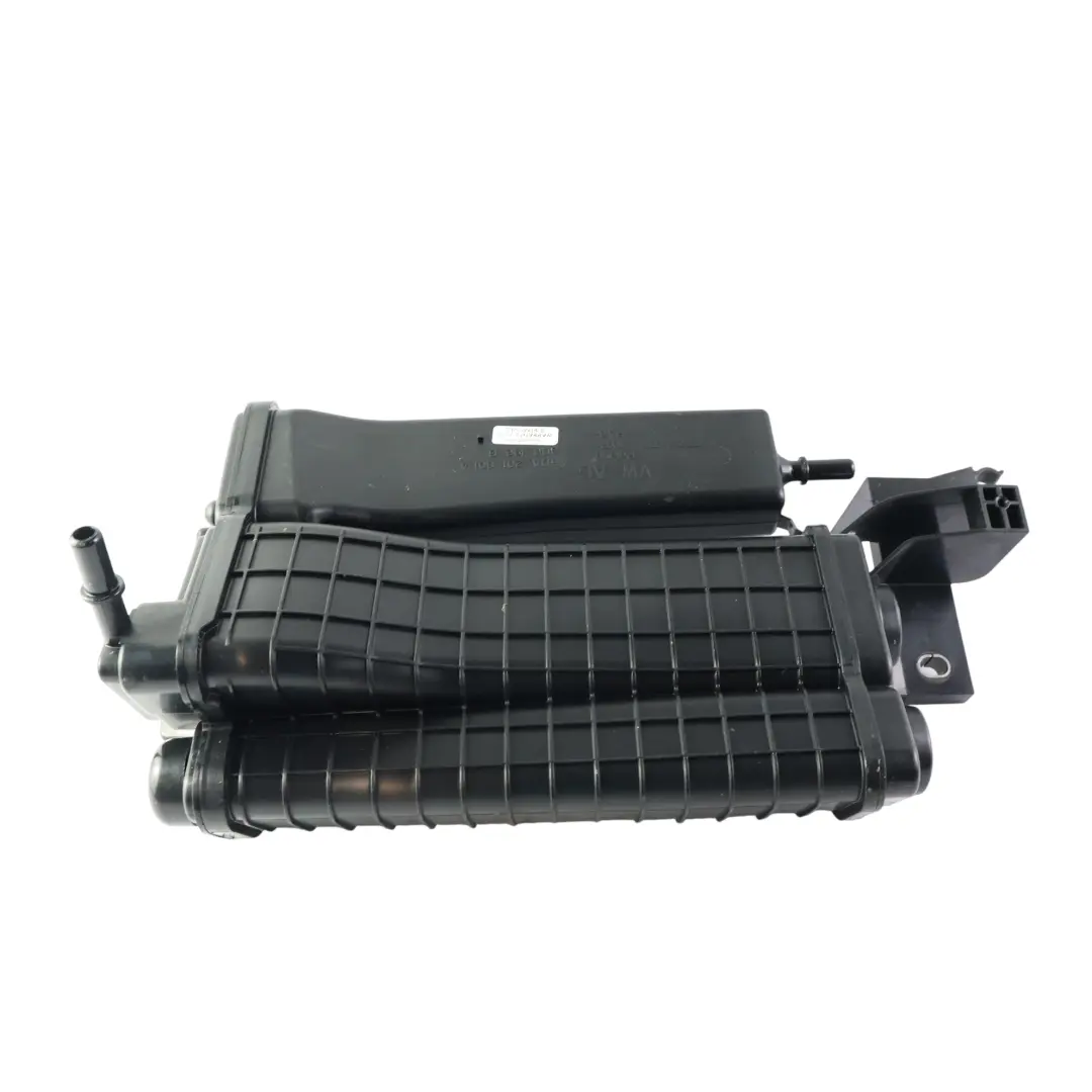 Aktivkohlefilter Benzin 2.5 für Audi Q3 F3 VW Touran 5T mit Teilenummer 5QA201801A Audi Q3 F3 VW Touran 5T Aktivkohlefilter Benzin 2.5 - SKU 5QA201801A - Teilenummer 5QA201801A