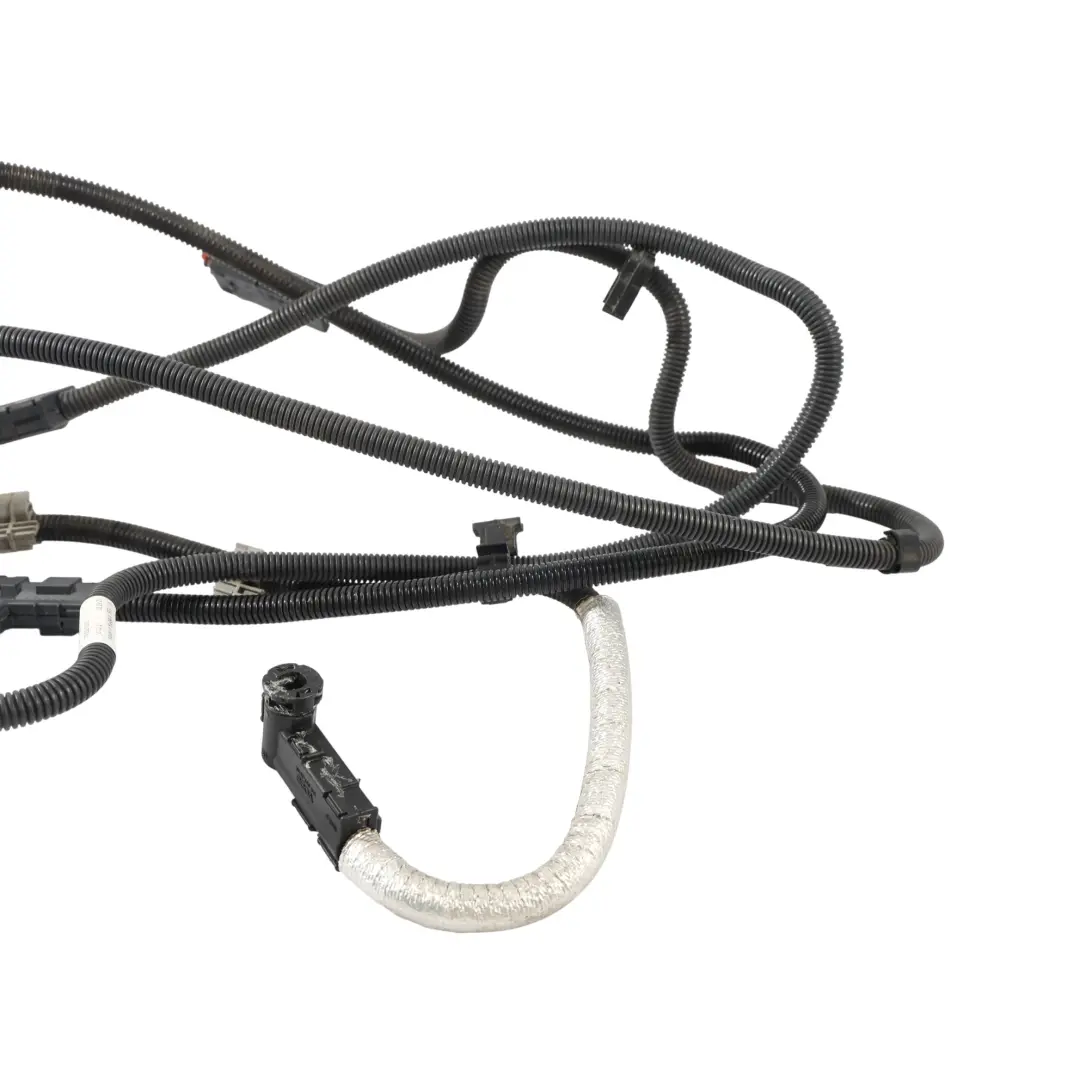 AdBlue Injector Supply Line Pipe Hose 2.0 TDI Engine to Volkswagen Golf with Part number 5WA131961L Volkswagen Golf AdBlue Injector Supply Line Pipe Hose 2.0 TDI Engine - SKU 5WA131961L - Part number 5WA131961L