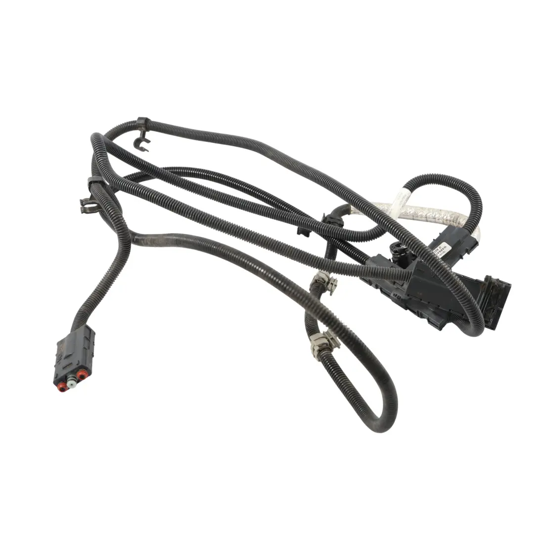 Tubo Linea Alimentazione Iniettore AdBlue 2.0 TDI per Volkswagen Golf con numero di parte 5WA131961L Volkswagen Golf Tubo Linea Alimentazione Iniettore AdBlue 2.0 TDI - SKU 5WA131961L - Numero di parte 5WA131961L