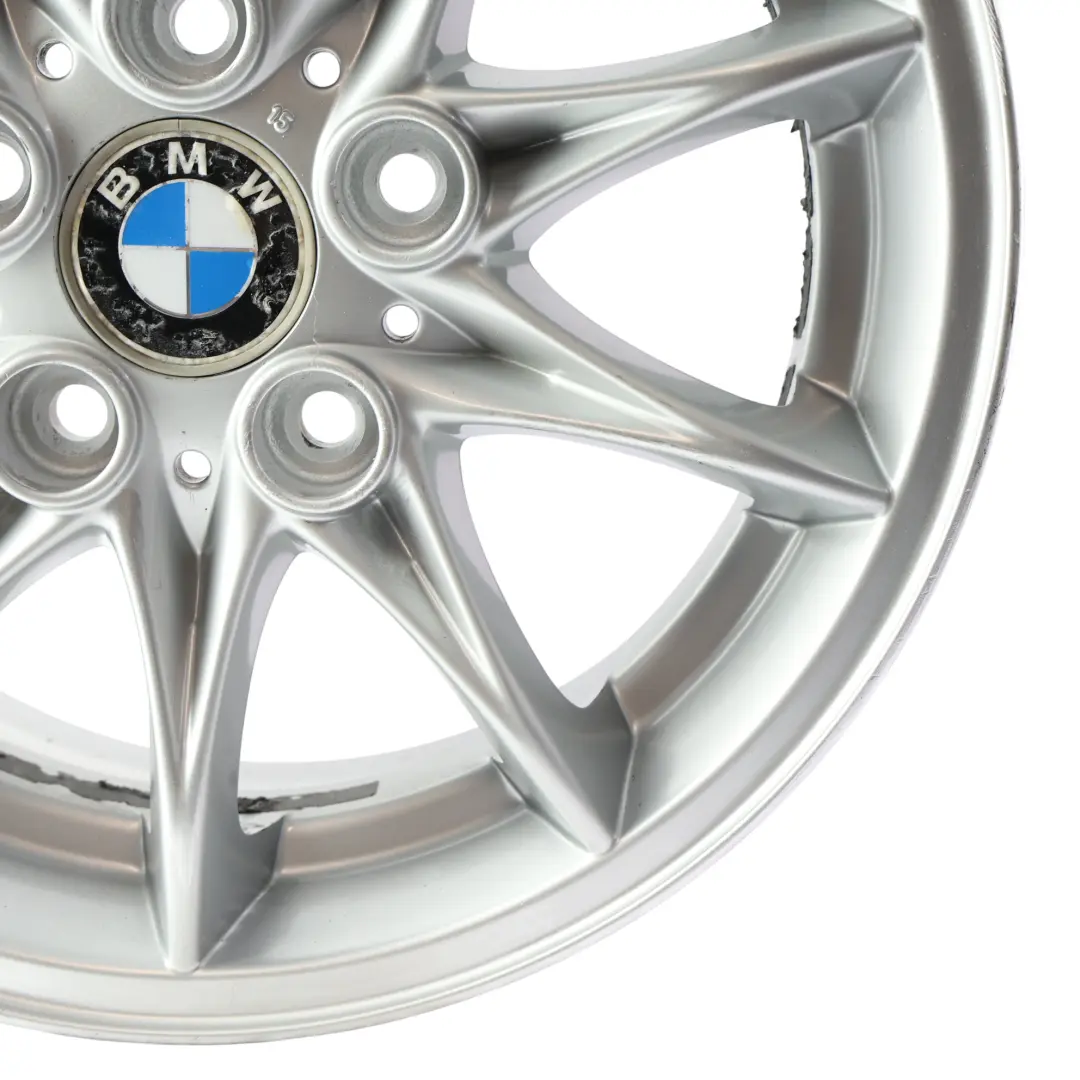 BMW Z4 E85 Jante Alliage Argent 16" À Rayons Étoilés 104 ET:47 7J - SKU 6758189-1 - Numéro de pièce 6758189