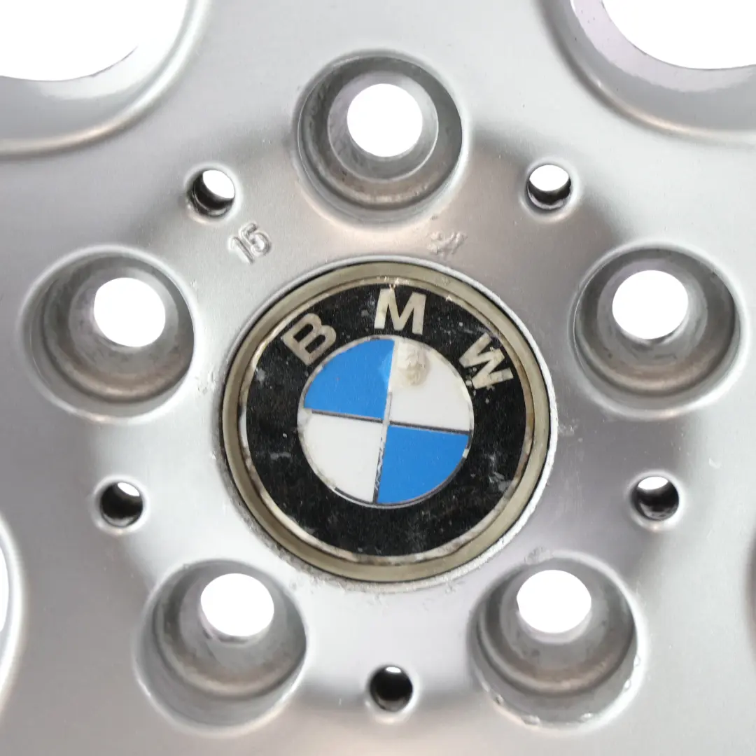 Felga Aluminiowa 19" 10J ET:45 do BMW X5 E53 o numerze 6761932 BMW X5 E53 Felga Aluminiowa 19" 10J ET:45 - SKU 6761932-1 - Numer Części 6761932
