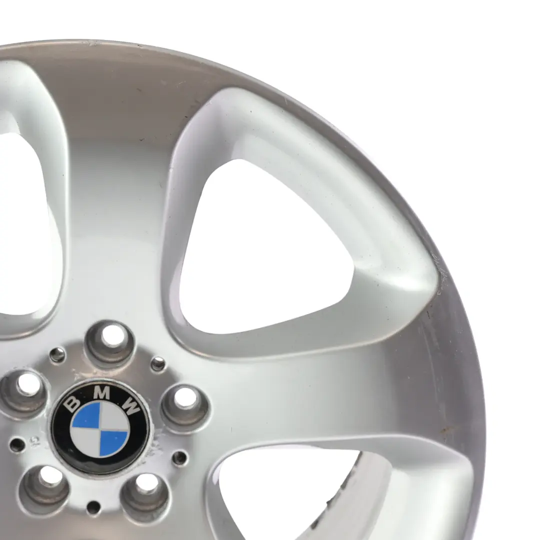 Llanta Trasera De Aleación Plateada 19" 10J ET:45 Styling 132 para BMW X5 E53 con número de pieza 6761932 BMW X5 E53 Llanta Trasera De Aleación Plateada 19" 10J ET:45 Styling 132 - SKU 6761932-2 - Número de pieza 6761932