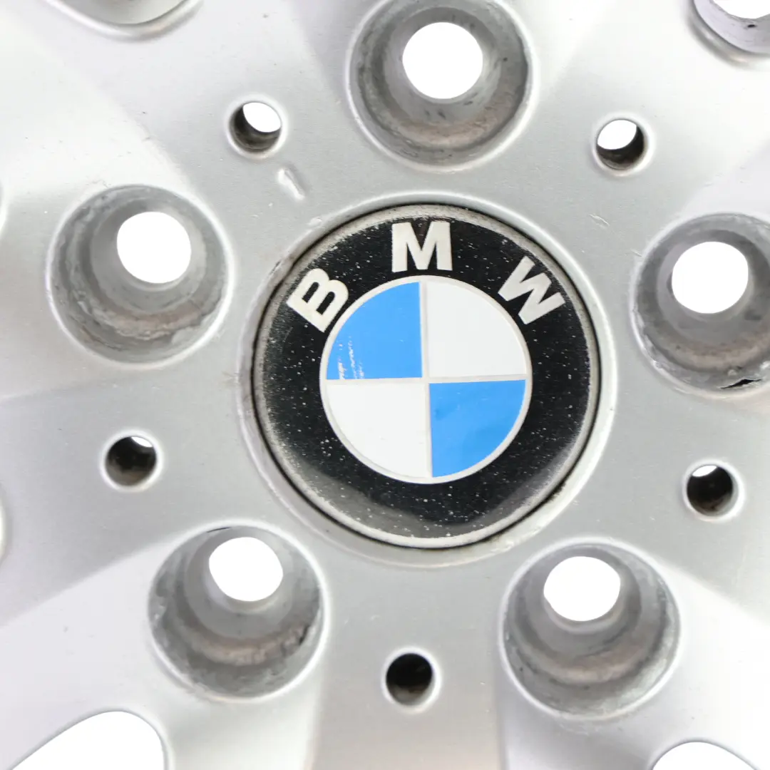 Jante en Alliage Argentée 17" Rayon Radial 244 7,5J ET:20 pour BMW E60 E61 à propos du numéro de pièce 6777347 BMW E60 E61 Jante en Alliage Argentée 17" Rayon Radial 244 7,5J ET:20 - SKU 6777347-1 - Numéro de pièce 6777347