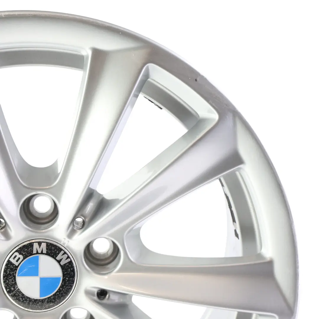 Llanta de aleación BMW F10 F11 F12 17" radios en V 236 8J ET:30 para con número de pieza 6780720 Llanta de aleación BMW F10 F11 F12 17" radios en V 236 8J ET:30 - SKU 6780720-2 - Número de pieza 6780720