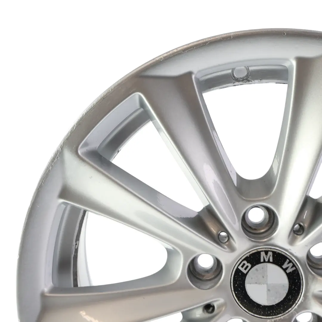 Cerchio in lega 17" a raggi V 236 8J ET:30 per BMW F10 F11 F12 con numero di parte 6780720 BMW F10 F11 F12 Cerchio in lega 17" a raggi V 236 8J ET:30 - SKU 6780720-3 - Numero di parte 6780720