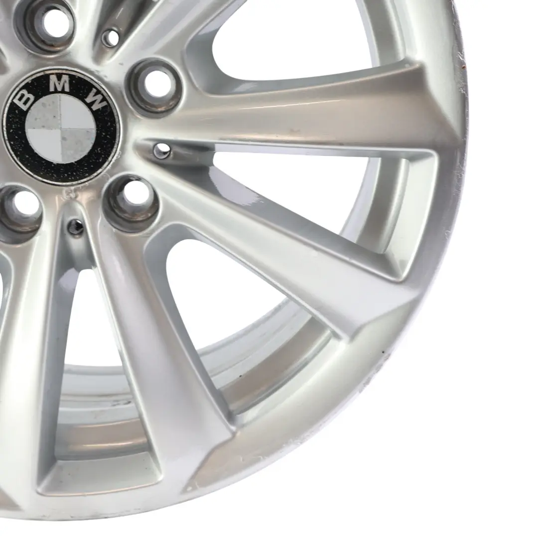 Silberne Leicht Metall Felge 17" V-Speiche 236 8J ET:30 für BMW F10 F11 F12 mit Teilenummer 6780720 BMW F10 F11 F12 Silberne Leicht Metall Felge 17" V-Speiche 236 8J ET:30 - SKU 6780720-3 - Teilenummer 6780720