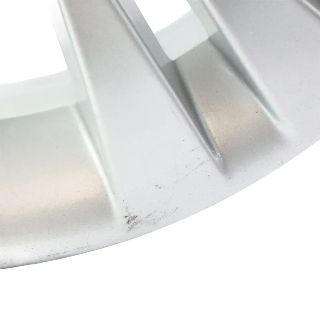 Silberne Alufelge 16" Doppelspeiche 268 7J ET:31 für BMW E90 E91 mit Teilenummer 6780907 BMW E90 E91 Silberne Alufelge 16" Doppelspeiche 268 7J ET:31 - SKU 6780907-2 - Teilenummer 6780907