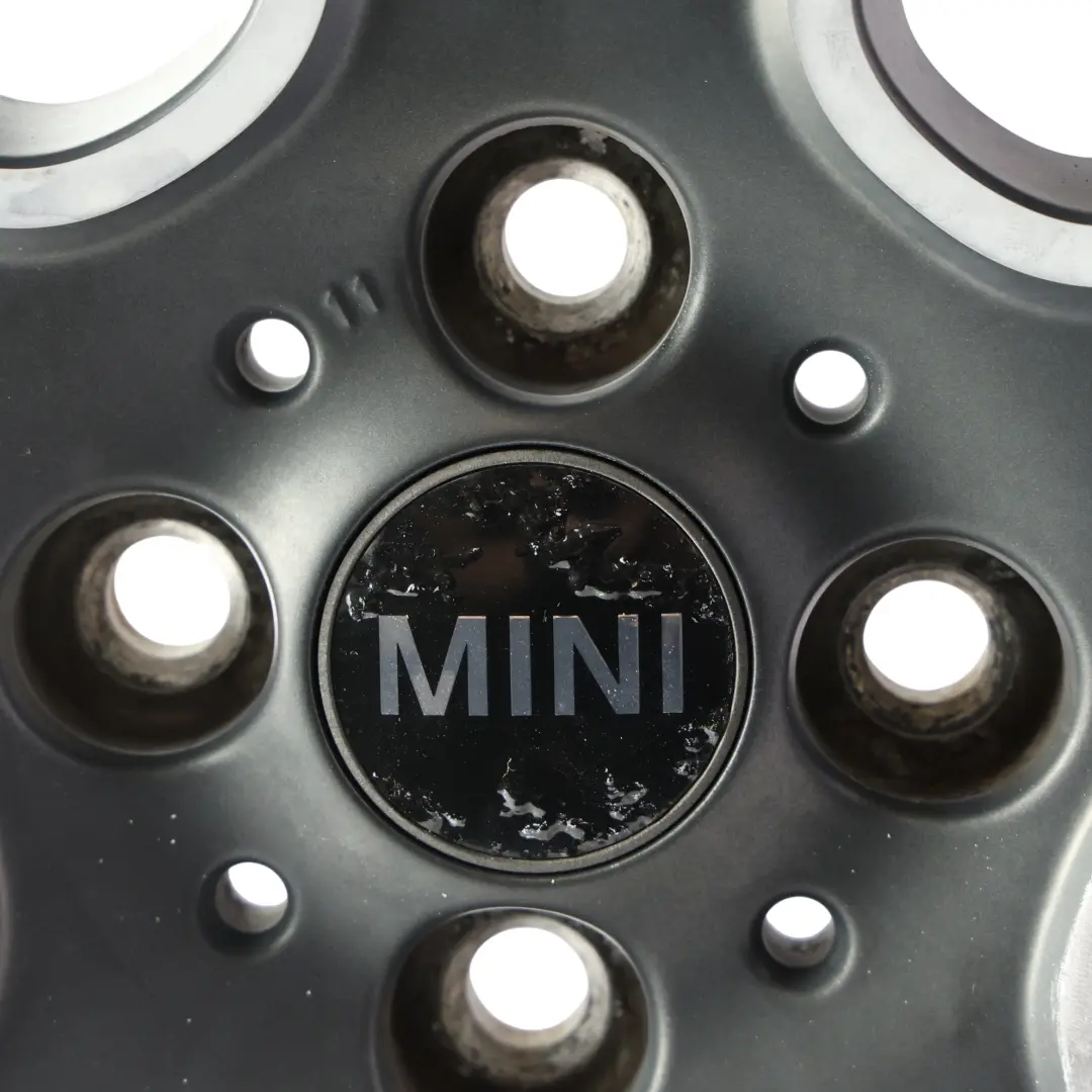 Felga 17" 7J ET48 Czarna Star Bullet 111 do Mini Cooper One R55 R56 R57 o numerze 6784124 Mini Cooper One R55 R56 R57 Felga 17" 7J ET48 Czarna Star Bullet 111 - SKU 6784124-8 - Numer Części 6784124