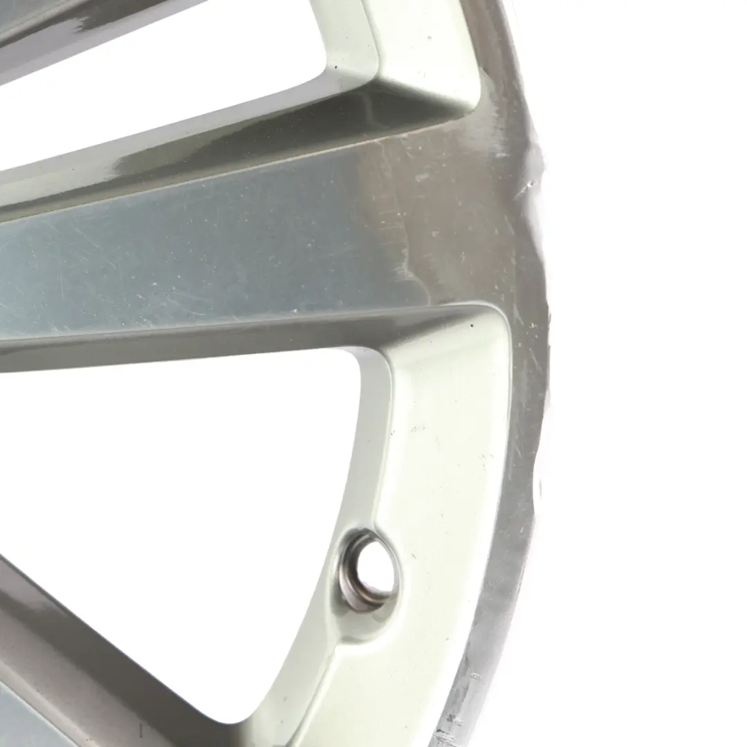 Felga Aluminiowa 17" 7,5J ET:43 do BMW F20 F21 o numerze 6866303 BMW F20 F21 Felga Aluminiowa 17" 7,5J ET:43 - SKU 6866303-2 - Numer Części 6866303