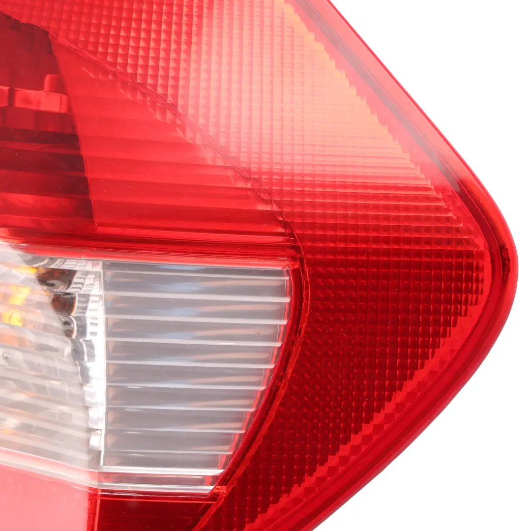 Rückleuchte Heckleuchte Rechts Hinten für BMW 1 er E87 mit Teilenummer 6924502 BMW 1 er E87 Rückleuchte Heckleuchte Rechts Hinten - SKU 6924502-1 - Teilenummer 6924502