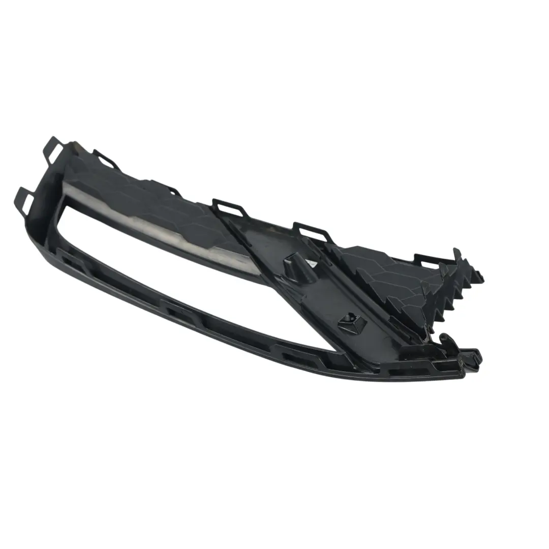 Griglia Fendinebbia Porta Ventilazione Destra per Volkswagen Polo Gti 6C con numero di parte 6C0853666G Volkswagen Polo Gti 6C Griglia Fendinebbia Porta Ventilazione Destra - SKU 6C0853666G - Numero di parte 6C0853666G