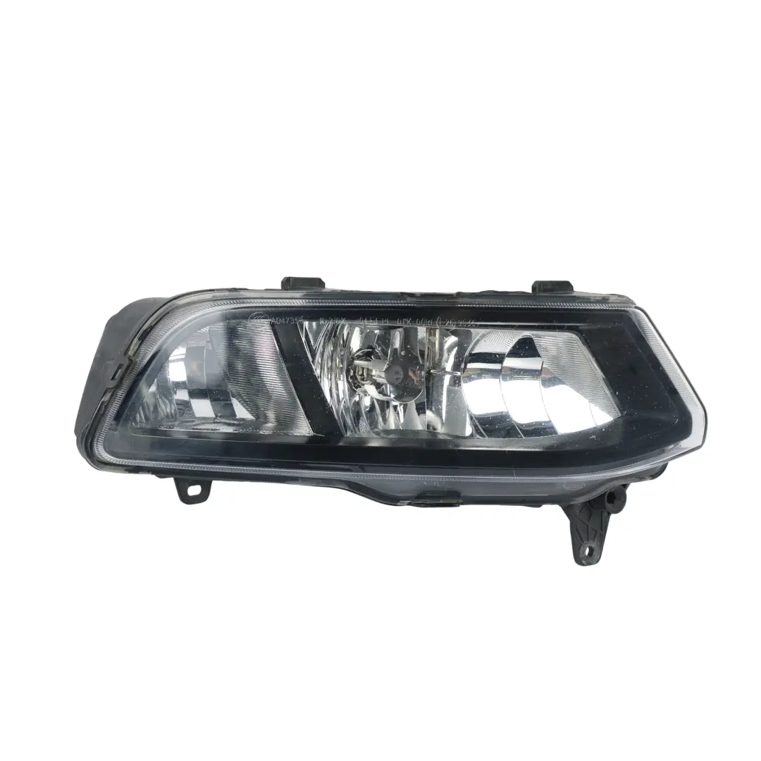 Nebelscheinwerfer Halogen Vorne Rechts für Volkswagen Polo mit Teilenummer 6C0941662C Volkswagen Polo Nebelscheinwerfer Halogen Vorne Rechts - SKU 6C0941662C - Teilenummer 6C0941662C