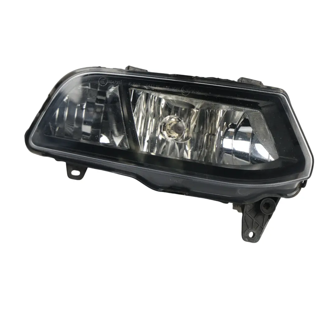 Volkswagen Polo Halogen Przeciwmgielny Przedni Prawy - SKU 6C0941662C - Numer Części 6C0941662C