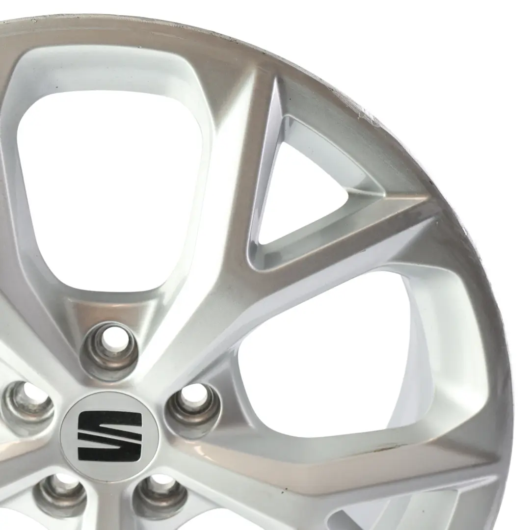 Llanta Aleación Plateada 17" 6.5J ET:48 para Seat Arona FR KJ7 con número de pieza 6F9601025H Seat Arona FR KJ7 Llanta Aleación Plateada 17" 6.5J ET:48 - SKU 6F9601025H-1 - Número de pieza 6F9601025H
