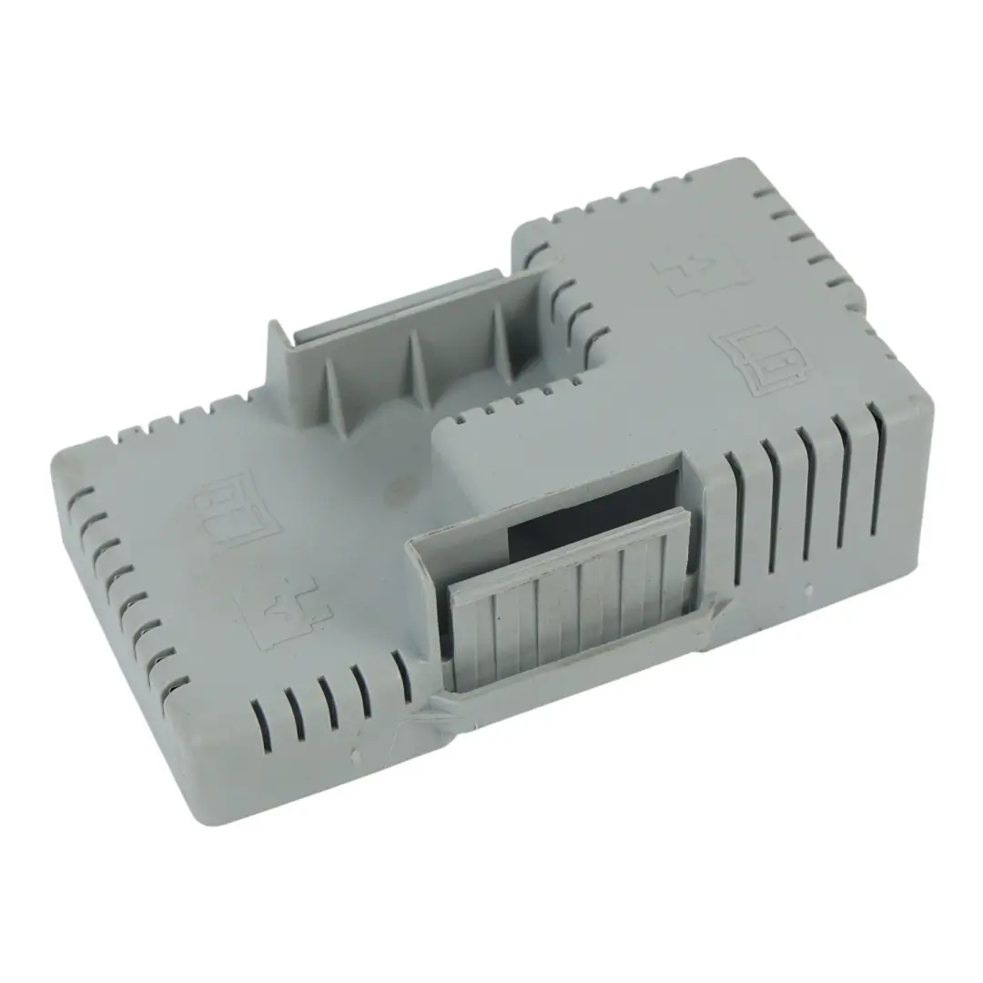 Ford Mondeo MK4 S-Max MK1 Tapa Caja Fusibles Trasera Gris - SKU 6G9T-14C507-CB - Número de pieza 6G9T-14C507-CB