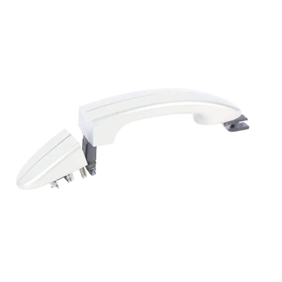 Mk4 Klamka Drzwi Tylnych Lewy Prawy Chill Metallic 694 do Ford Mondeo o numerze 6M21-U22404-BCW Ford Mondeo Mk4 Klamka Drzwi Tylnych Lewy Prawy Chill Metallic 694 - SKU 6M21-U22404-BCW-CHILL - Numer Części 6M21-U22404-BCW