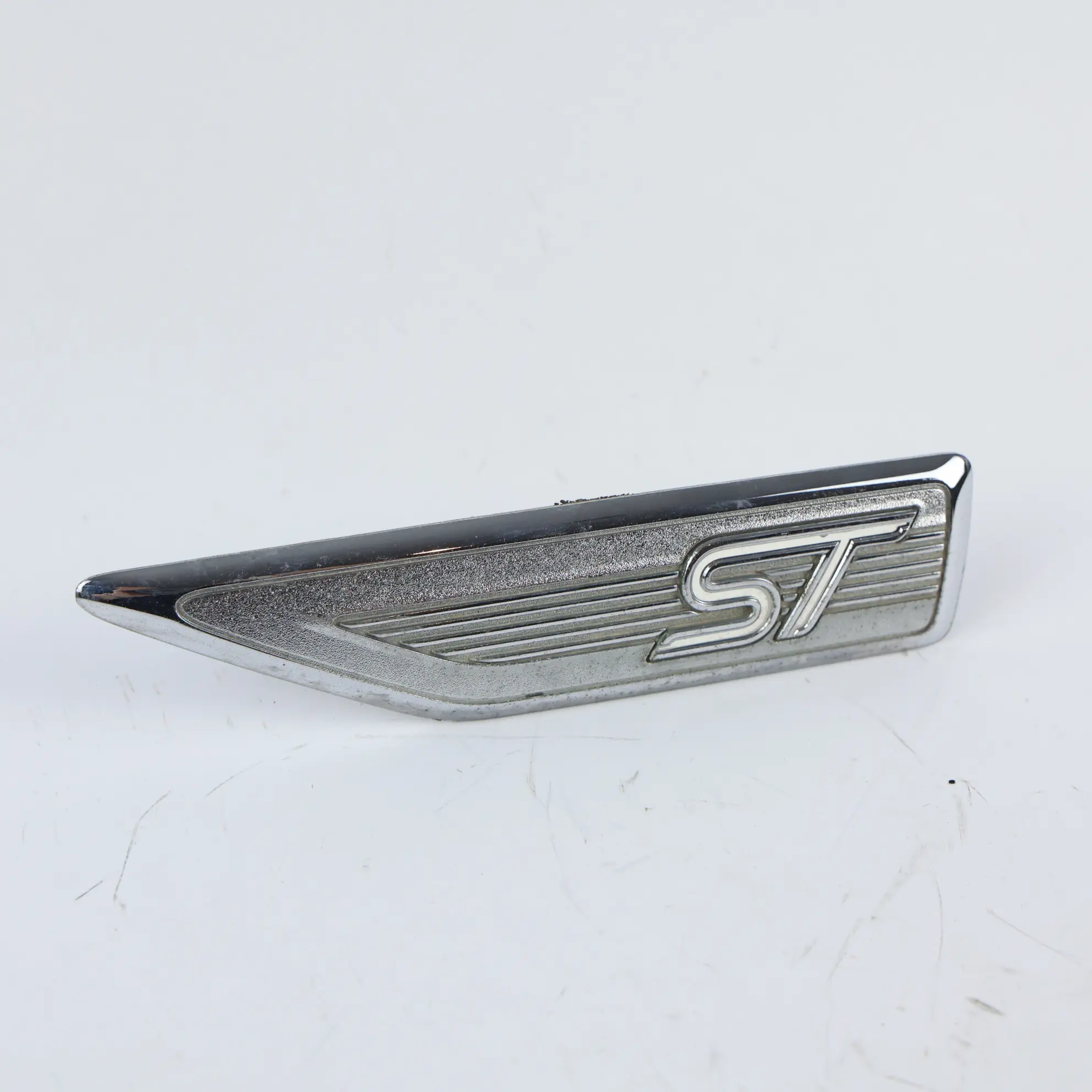 Ford Focus ST2 MK2 Insignia Guardabarros Delantero Izquierdo 6M5Y-16098-BC