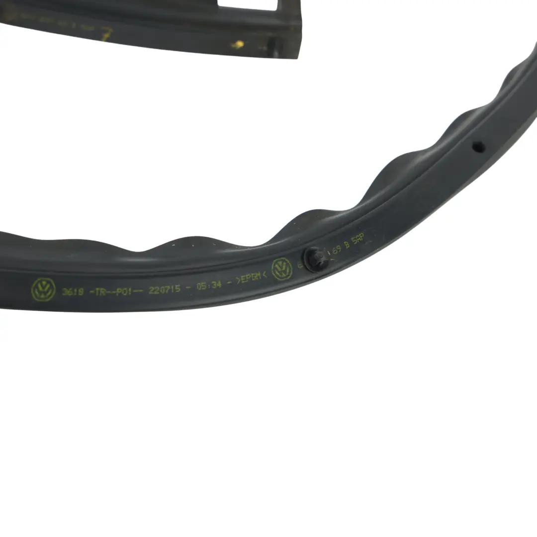 Türdichtung Vorne Außen Links Rechts für Volkswagen Polo GTI 6C mit Teilenummer 6R3837697B Volkswagen Polo GTI 6C Türdichtung Vorne Außen Links Rechts - SKU 6R3837697B - Teilenummer 6R3837697B