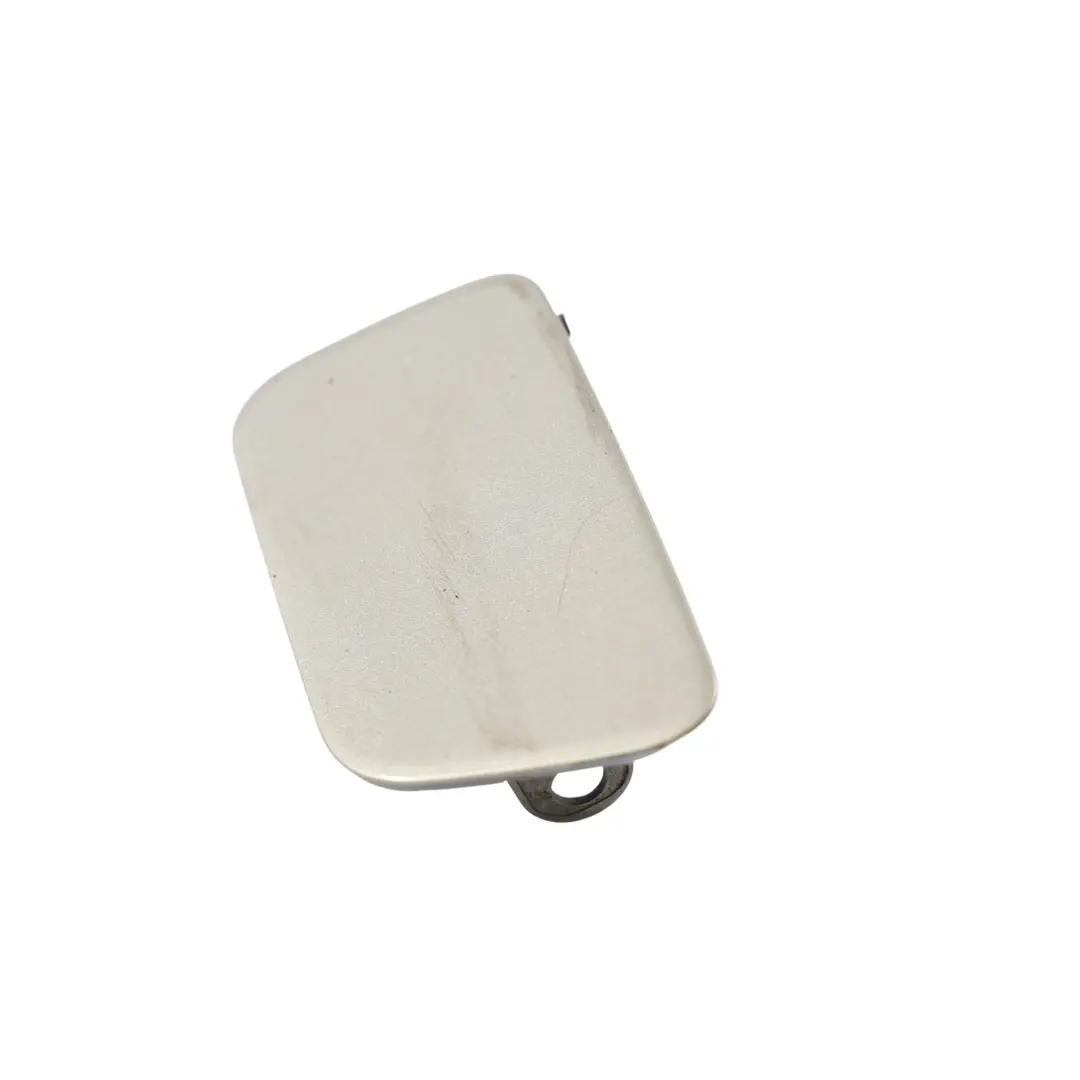 Tapa Lavafaros Parachoques Delantero Izquierdo Verde Oliva para BMW E60 con número de pieza 7056945 BMW E60 Tapa Lavafaros Parachoques Delantero Izquierdo Verde Oliva - SKU 7056945-OLI - Número de pieza 7056945