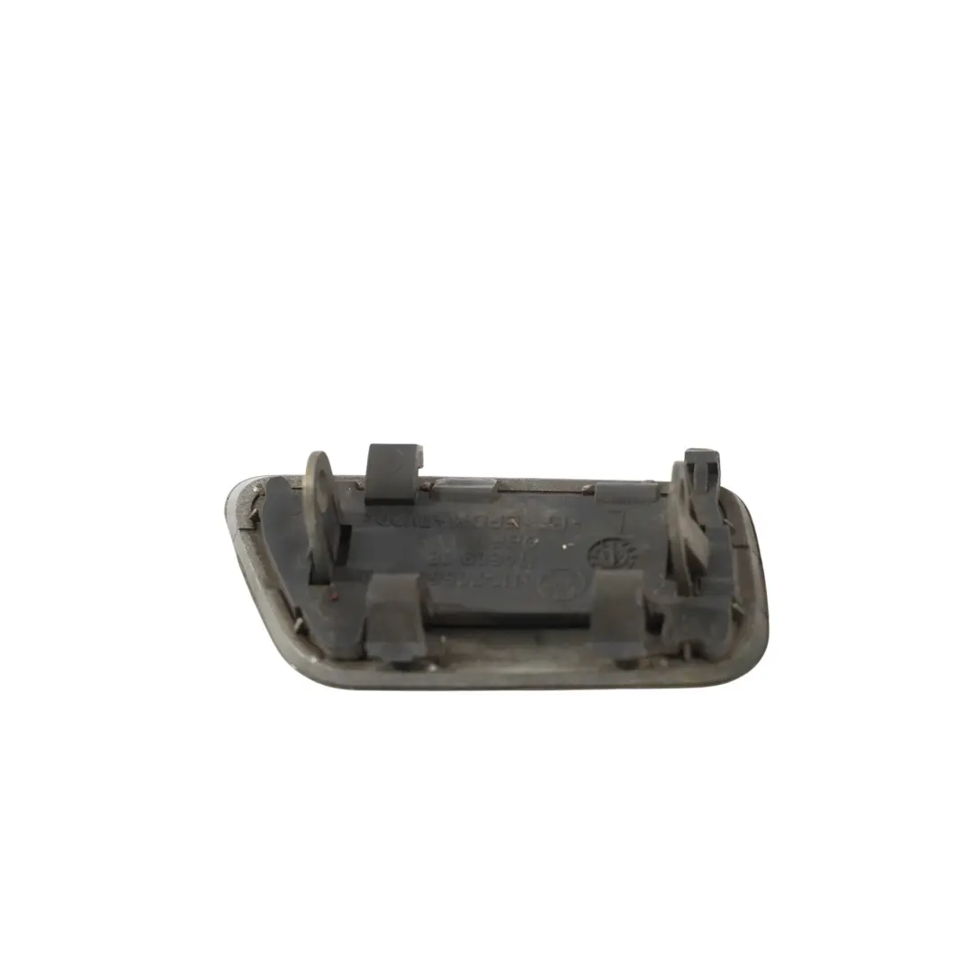 Scheinwerfer Waschanlage Klappe Vorne Links Olivingrün 349 für BMW E60 mit Teilenummer 7056945 BMW E60 Scheinwerfer Waschanlage Klappe Vorne Links Olivingrün 349 - SKU 7056945-OLI - Teilenummer 7056945