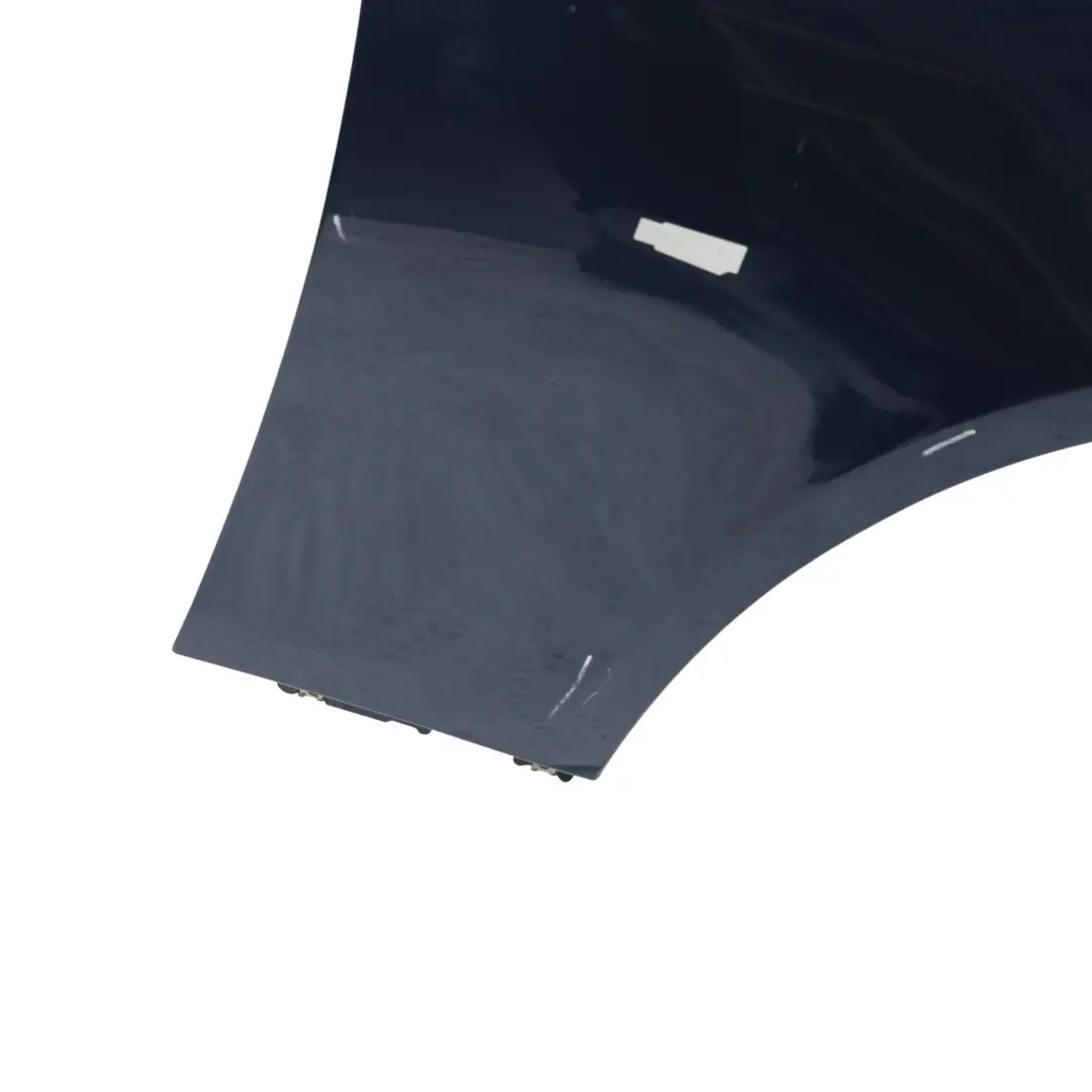 Błotnik Przedni Prawy Tiefseeblau Niebieski A76 do BMW E60 E61 o numerze 7111430 BMW E60 E61 Błotnik Przedni Prawy Tiefseeblau Niebieski A76 - SKU 7111430-DSB2 - Numer Części 7111430