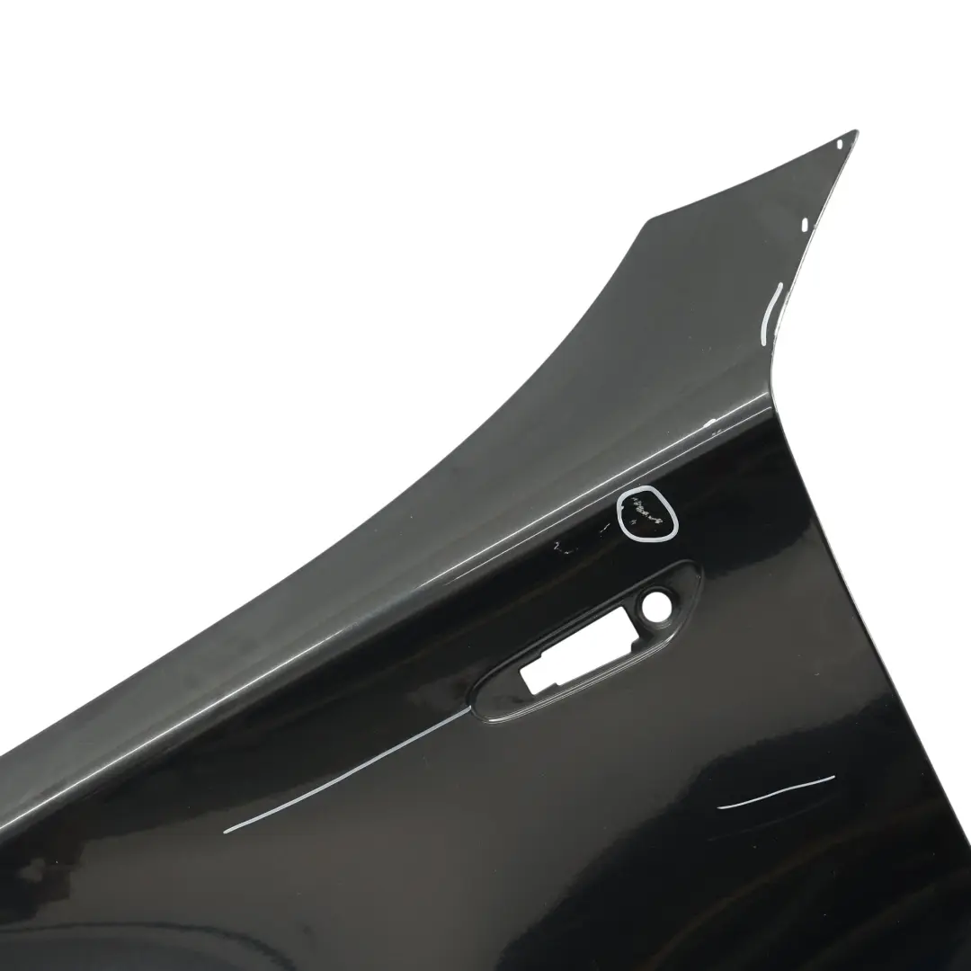 Panneau Latéral BMW E81 E87 Aile Avant Gauche Black Sapphire Noir - 475 pour à propos du numéro de pièce 7133227 Panneau Latéral BMW E81 E87 Aile Avant Gauche Black Sapphire Noir - 475 - SKU 7133227-BS - Numéro de pièce 7133227