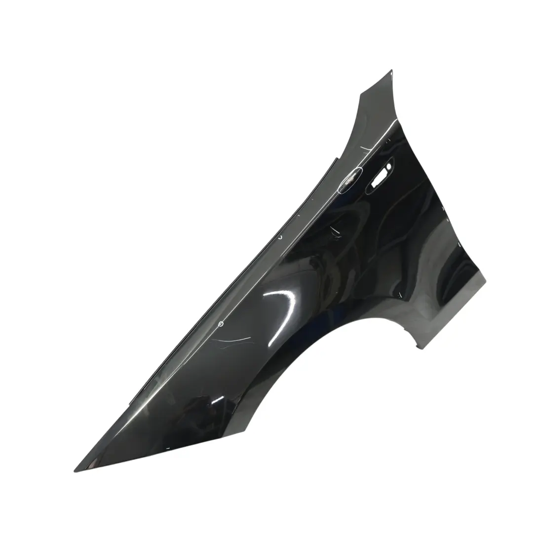 Panneau latéral aile avant gauche Black Sapphire Metallic - 475 pour BMW E81 E87 à propos du numéro de pièce 7133227 BMW E81 E87 Panneau latéral aile avant gauche Black Sapphire Metallic - 475 - SKU 7133227-BS2 - Numéro de pièce 7133227