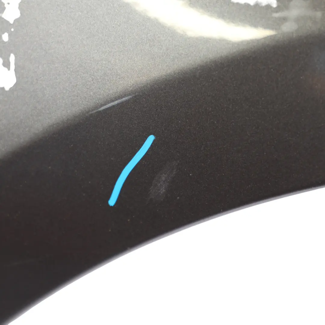 Panel lateral Guardabarros Wing Delantero Derecho Sparkling Graphite A22 para BMW E87 con número de pieza 7133228 BMW E87 Panel lateral Guardabarros Wing Delantero Derecho Sparkling Graphite A22 - SKU 7133228-SG1 - Número de pieza 7133228