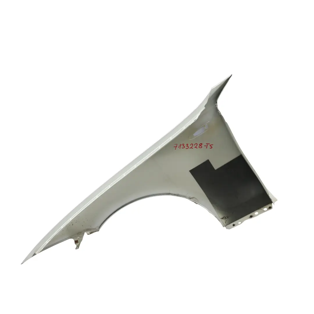 Panel lateral Fender Wing Delantero Derecho Titansilber Plata - 354 para BMW E81 E87 con número de pieza 7133228 BMW E81 E87 Panel lateral Fender Wing Delantero Derecho Titansilber Plata - 354 - SKU 7133228-TS - Número de pieza 7133228