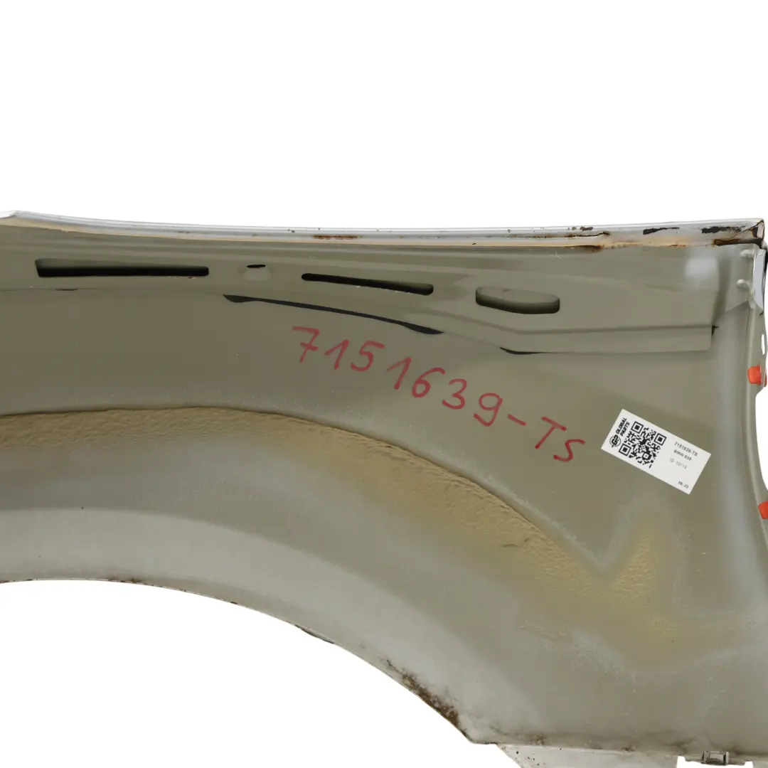 Guardabarros Trasero Izquierdo Plata Titanio 354 para BMW Z4 E85 con número de pieza 7151639 BMW Z4 E85 Guardabarros Trasero Izquierdo Plata Titanio 354 - SKU 7151639-TS - Número de pieza 7151639