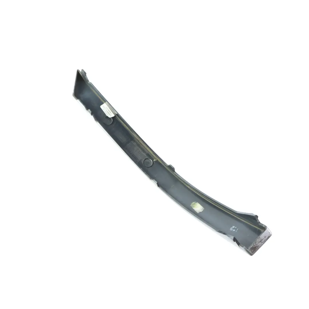 Moldura Parachoques Trasero Derecho Gris Sterling Metalizado 472 para BMW E65 con número de pieza 7155446 BMW E65 Moldura Parachoques Trasero Derecho Gris Sterling Metalizado 472 - SKU 7155446-STG - Número de pieza 7155446