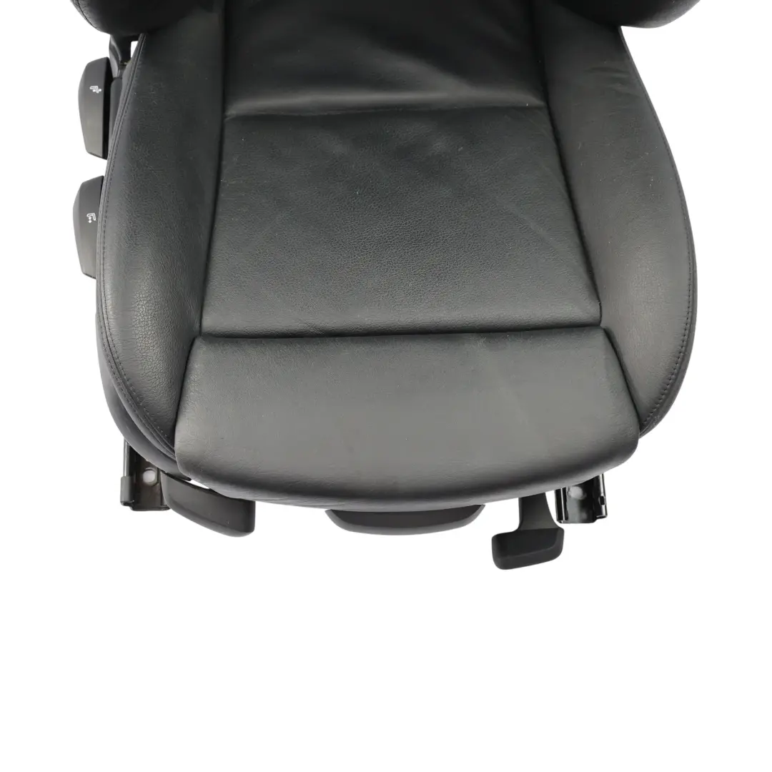 Sedile Anteriore Sportivo Riscaldato Destro Pelle Ner per BMW Z4 E89 Roadster con numero di parte 7213962 BMW Z4 E89 Roadster Sedile Anteriore Sportivo Riscaldato Destro Pelle Ner - SKU 7213962 - Numero di parte 7213962