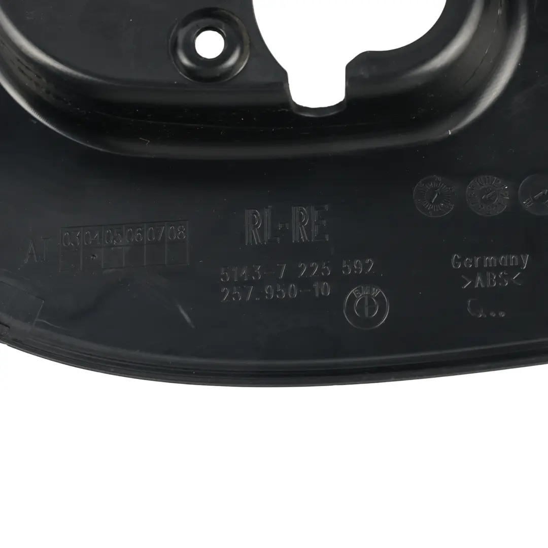 Cubierta Panel Moldura Asiento Delantero Derecho Negro para BMW F12 con número de pieza 7225592 BMW F12 Cubierta Panel Moldura Asiento Delantero Derecho Negro - SKU 7225592-1 - Número de pieza 7225592