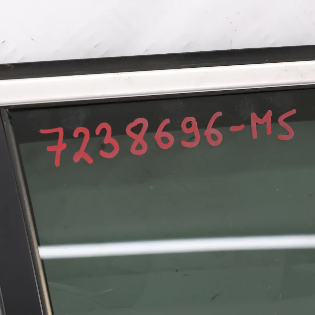 Porta posteriore destra Mineralsilber Silver Metallic - A14 per BMW X3 F25 con numero di parte 7238696 BMW X3 F25 Porta posteriore destra Mineralsilber Silver Metallic - A14 - SKU 7238696-MS - Numero di parte 7238696