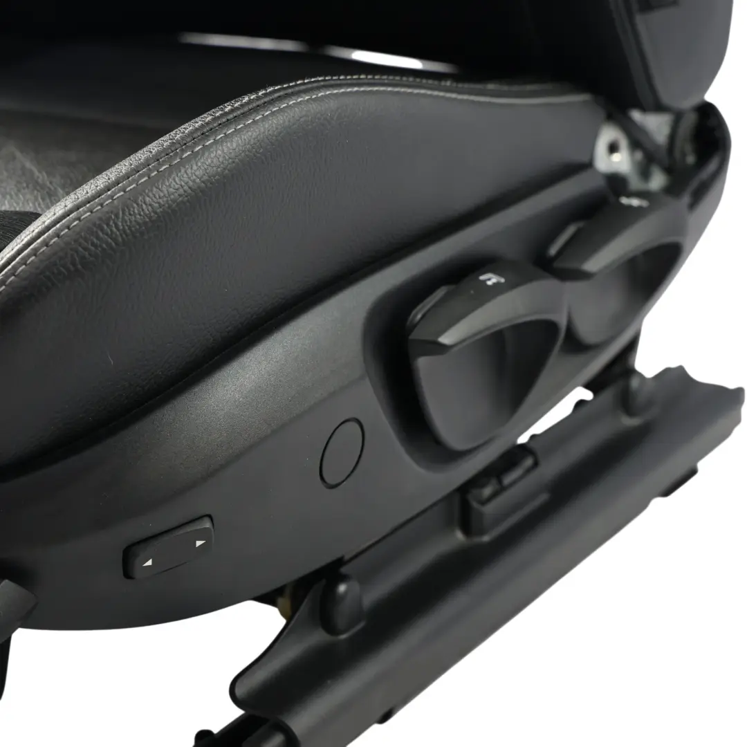 Sedile Anteriore M Sport Riscaldato Pelle Nevada Nero Sinistro per BMW X3 F25 X4 F26 con numero di parte 7255677 BMW X3 F25 X4 F26 Sedile Anteriore M Sport Riscaldato Pelle Nevada Nero Sinistro - SKU 7255677-6 - Numero di parte 7255677