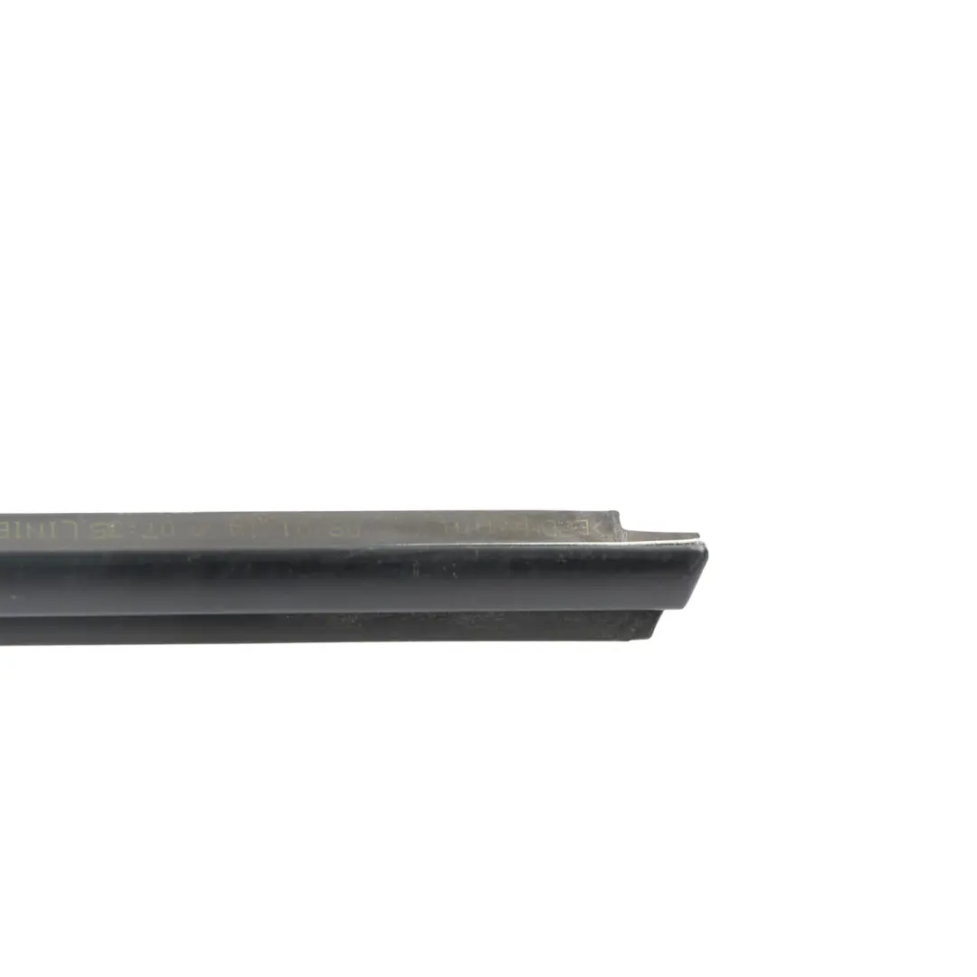 Door Window Outer Weatherstrip Front Right O/S Black Matt to BMW F32 F33 F82 M4 with Part number 7279774 BMW F32 F33 F82 M4 Door Window Outer Weatherstrip Front Right O/S Black Matt - SKU 7279774 - Part number 7279774