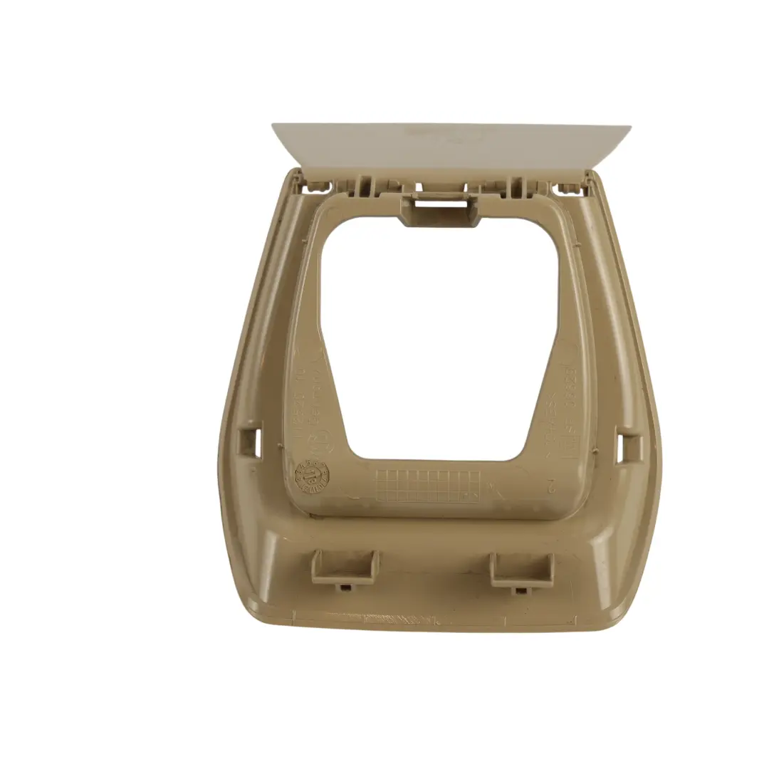 Cubierta Isofix Asiento Infantil Trasero Beige 7256110 para BMW F30 F32 F80 F82 con número de pieza 7287104 BMW F30 F32 F80 F82 Cubierta Isofix Asiento Infantil Trasero Beige 7256110 - SKU 7287104-1 - Número de pieza 7287104